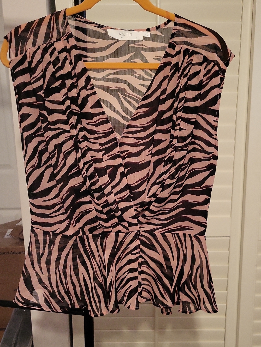 ASTR Black & Pink Zebra-Print Surplice Peplum Top 20.5" X 25"
